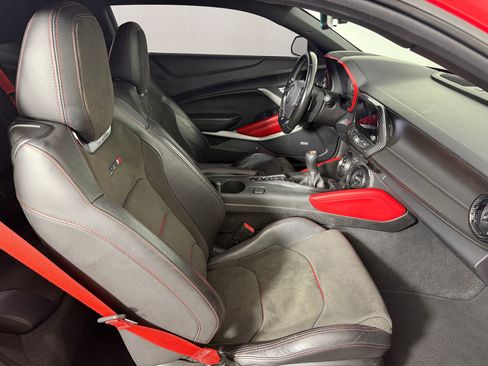 Used 2022 Chevrolet Camaro LT RWD image 22