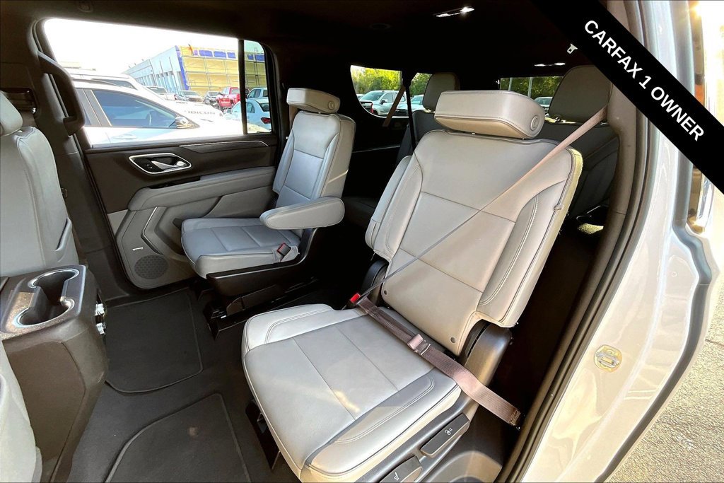 Used 2023 GMC Yukon XL SLT AWD/4WD image 7