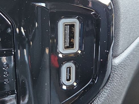 New 2025 GMC Sierra 2500 SLT w/ SLT Convenience Package image 20