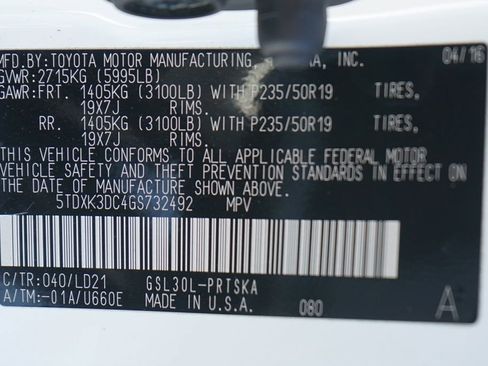 Used 2016 Toyota Sienna SE image 48