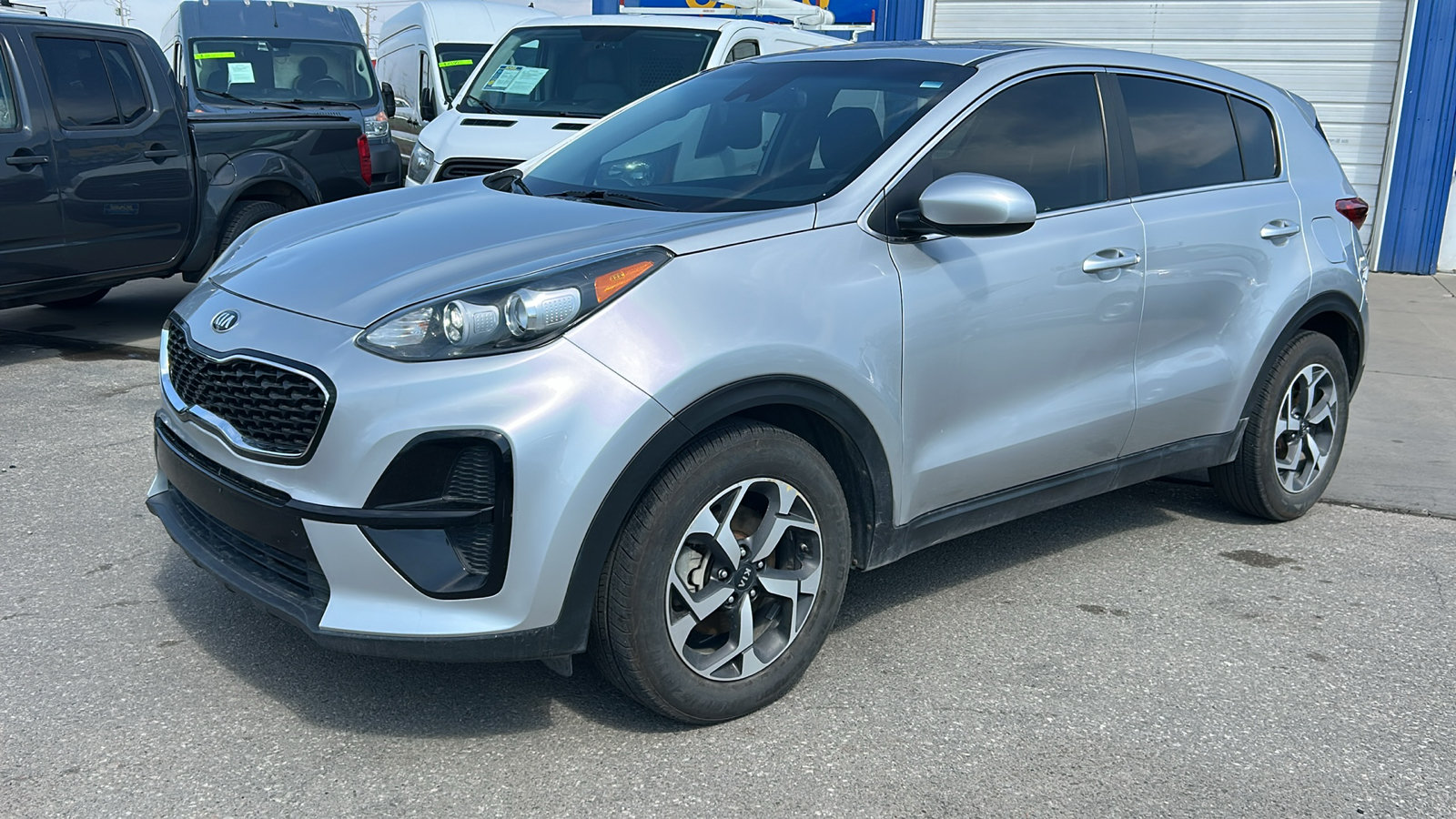 Used 2020 Kia Sportage LX FWD image 2