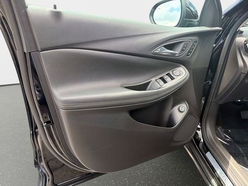 Used 2023 Buick Encore GX Essence w/ Experience Buick Package FWD image 17
