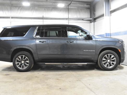 Used 2021 Chevrolet Suburban LT w/ Rear Media and Nav Package image 30