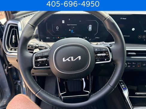 Used 2025 Kia Sorento SX Prestige AWD/4WD image 18