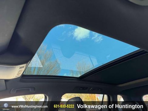 Certified 2023 Volkswagen Tiguan SE R-Line image 19