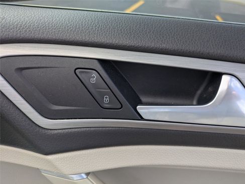 Used 2016 Volkswagen Golf SE w/ Lighting Package FWD image 20