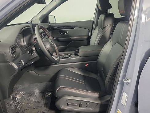 New 2026 Honda Pilot TrailSport image 13