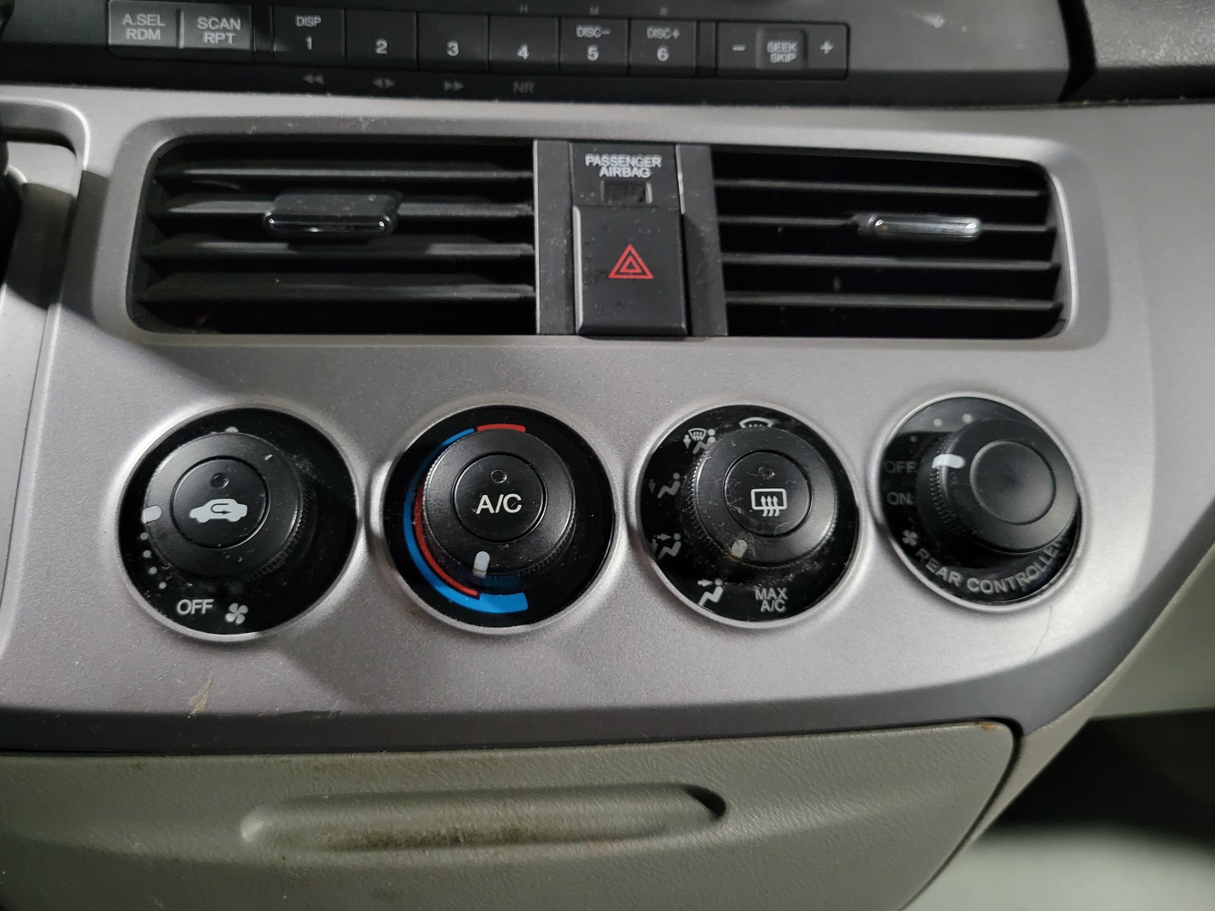 Used 2008 Honda Odyssey LX image 26