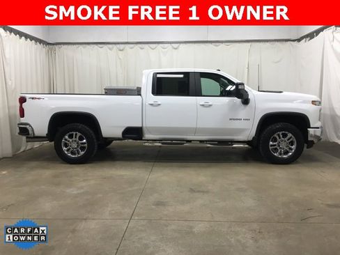 Used 2024 Chevrolet Silverado 2500 LT w/ Convenience Package image 2