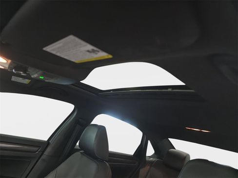 Used 2022 Volkswagen Passat 2.0T R-Line image 28