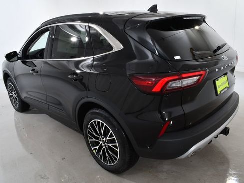 New 2026 Ford Escape SE w/ Class II Trailer Tow Package image 15