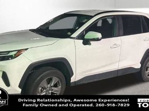 Used 2025 Toyota RAV4 XLE image 1