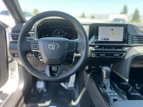 Used 2026 Toyota Camry SE FWD image 13