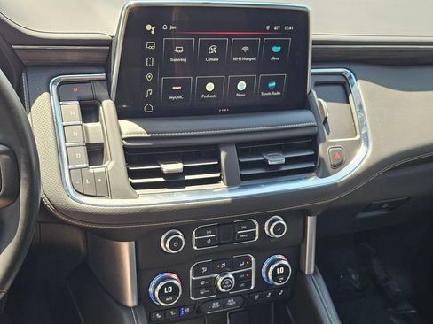 Used 2023 GMC Yukon SLT w/ SLT Premium Package AWD/4WD image 32