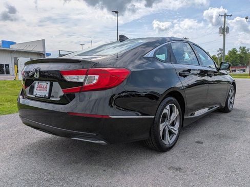 Used 2018 Honda Accord EX image 7