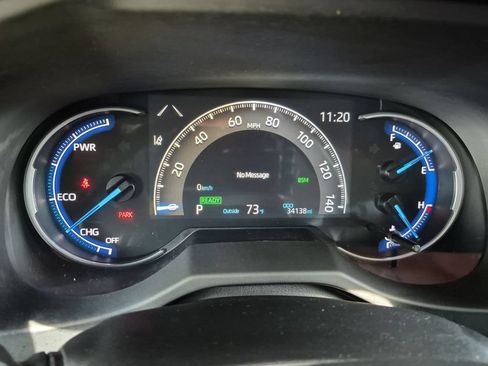 Used 2025 Toyota RAV4 XLE AWD/4WD image 16