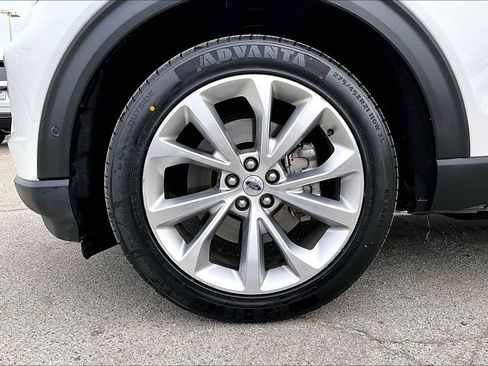 Used 2023 Ford Explorer Platinum w/ Technology Package RWD image 35