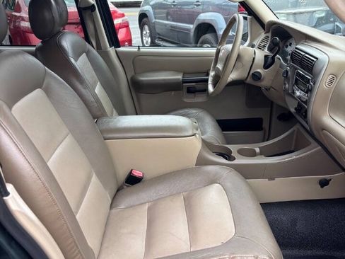 Used 2004 Ford Explorer Sport Trac XLT AWD/4WD image 14