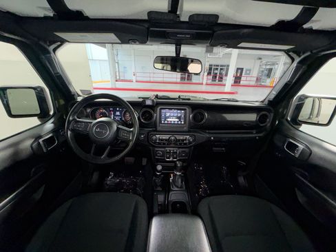 Used 2021 Jeep Wrangler Unlimited Sport AWD/4WD image 30
