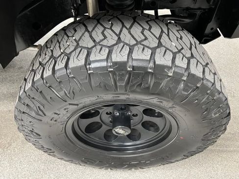 Used 2015 Jeep Wrangler Unlimited Sport w/ Quick Order Package 24S AWD/4WD image 16