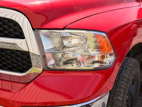 Used 2019 RAM 1500 Classic SLT AWD/4WD image 5