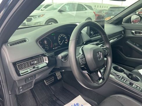 Used 2023 Honda Civic Sport image 9