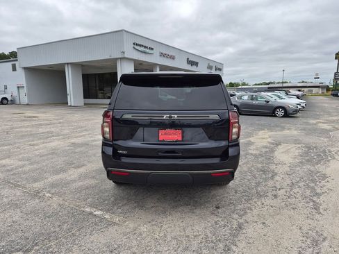 Used 2021 Chevrolet Tahoe Z71 w/ Rear Media and Nav Package AWD/4WD image 4