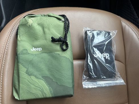 Used 2021 Jeep Wrangler Unlimited Sahara w/ Cold Weather Group image 36