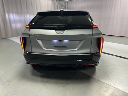 Used 2024 Cadillac Lyriq Tech RWD image 6