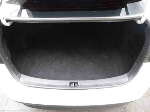 Used 2024 Toyota Corolla LE FWD image 27