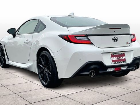 Used 2023 Toyota GR86 Premium image 14