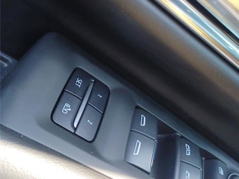 Used 2023 Chevrolet Tahoe High Country image 17