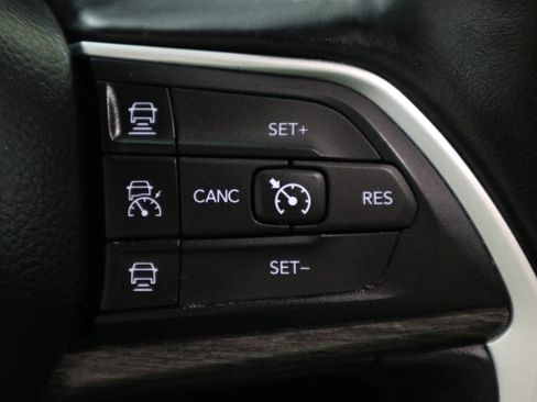 Certified 2021 Jeep Grand Cherokee L Limited w/ Luxury Tech Group II image 30