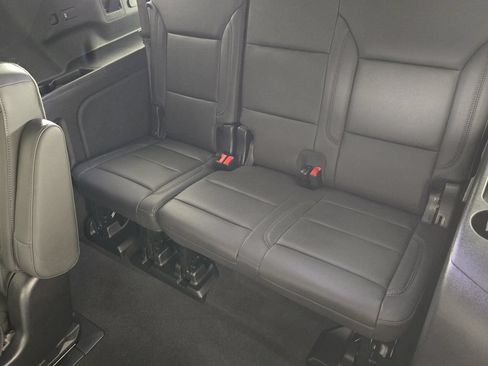 New 2026 Chevrolet Suburban LT w/ Comfort Package RWD image 34