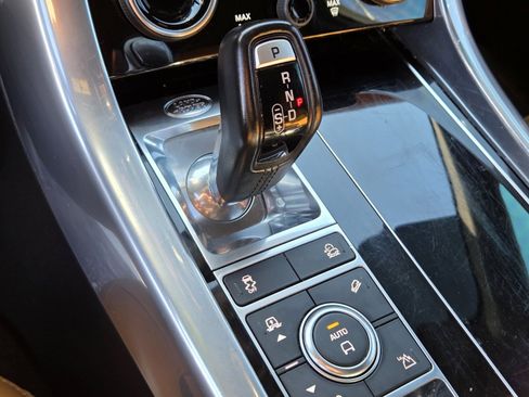 Used 2022 Land Rover Range Rover Sport HSE Dynamic image 24