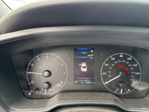 Used 2023 Toyota Corolla SE image 2