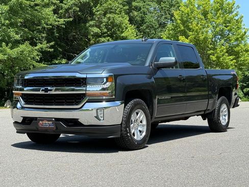 Used 2017 Chevrolet Silverado 1500 LT w/ All Star Edition AWD/4WD image 10