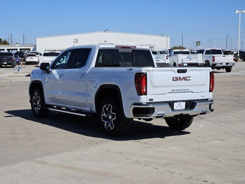 New 2026 GMC Sierra 1500 SLT AWD/4WD image 4