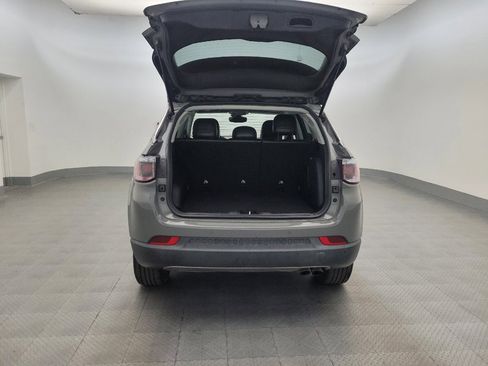 Used 2021 Jeep Compass Limited w/ Sun and Sound Group AWD/4WD image 29
