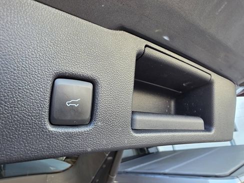 Used 2020 Ford Escape SEL FWD image 10