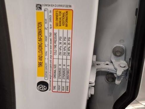 Used 2024 Chevrolet Suburban RST w/ Luxury Package image 39