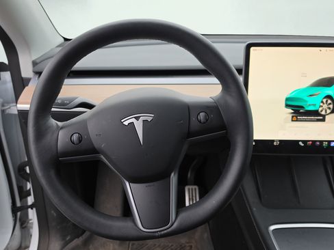 Used 2023 Tesla Model Y Long Range AWD/4WD image 15