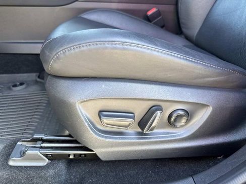 Certified 2023 Toyota Crown Limited image 8