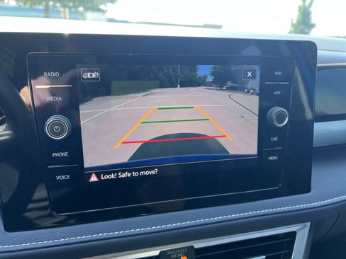 Certified 2025 Volkswagen Taos SEL image 24