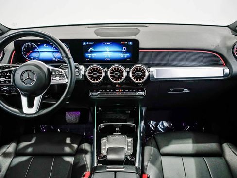 Used 2023 Mercedes-Benz GLB 250 image 11