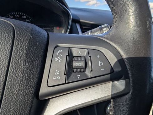 Used 2022 Chevrolet Trax LT w/ LT Convenience Package image 20