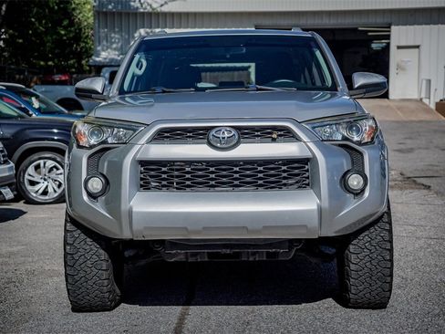 Used 2014 Toyota 4Runner SR5 image 2