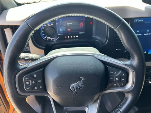 Used 2022 Ford Bronco Wildtrak image 12