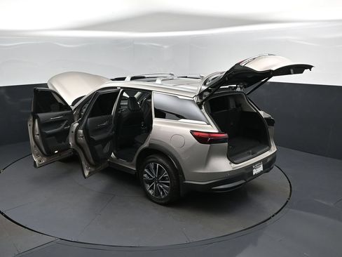 Certified 2026 INFINITI QX60 Luxe w/ Cargo Package AWD/4WD image 2