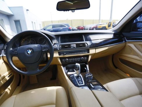 Used 2014 BMW 528i xDrive Sedan AWD/4WD image 12
